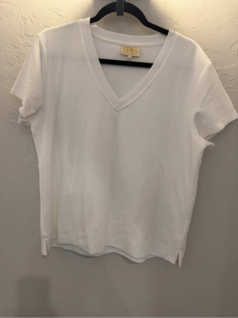 SSYS V-Neck Short Sleeve Top in White